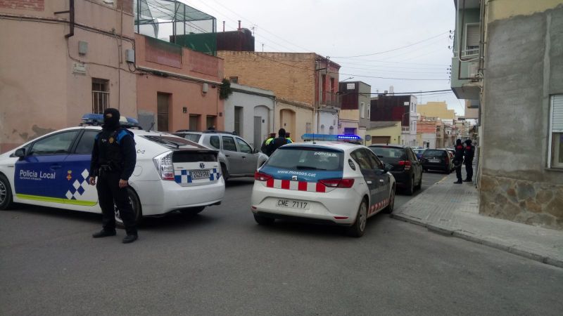 La pressió policial, amb 28 escorcolls i 36 detinguts l´últim any, frena la venda al detall de drogues a Amposta